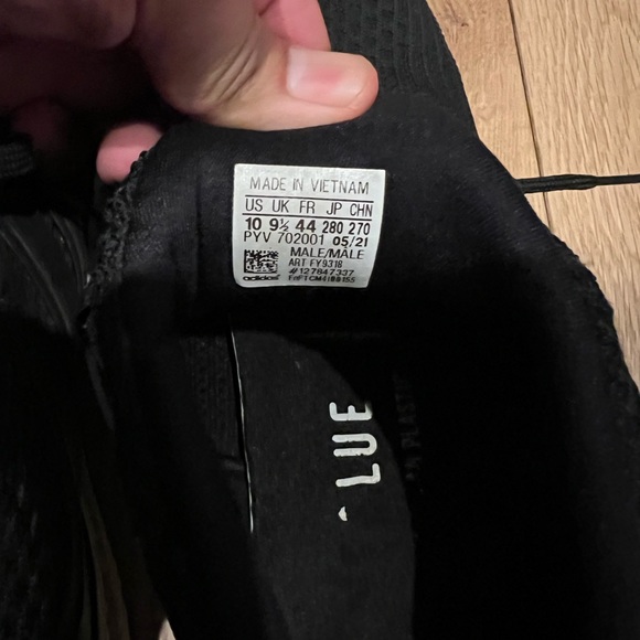 Black Adidas Ultraboosts - Picture 4 of 5